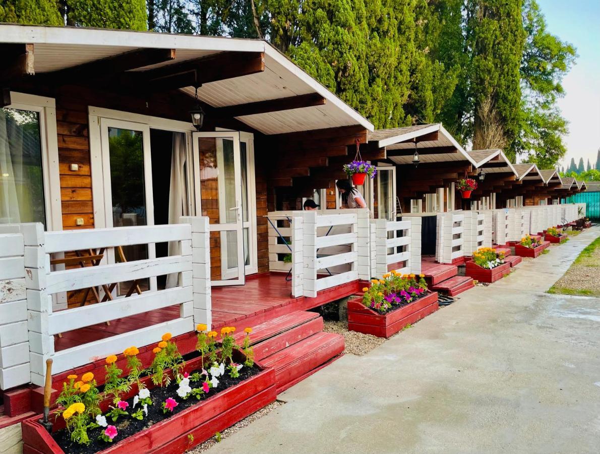 Гостевой Комплекс Парус Hotel New Athos Eksteriør billede